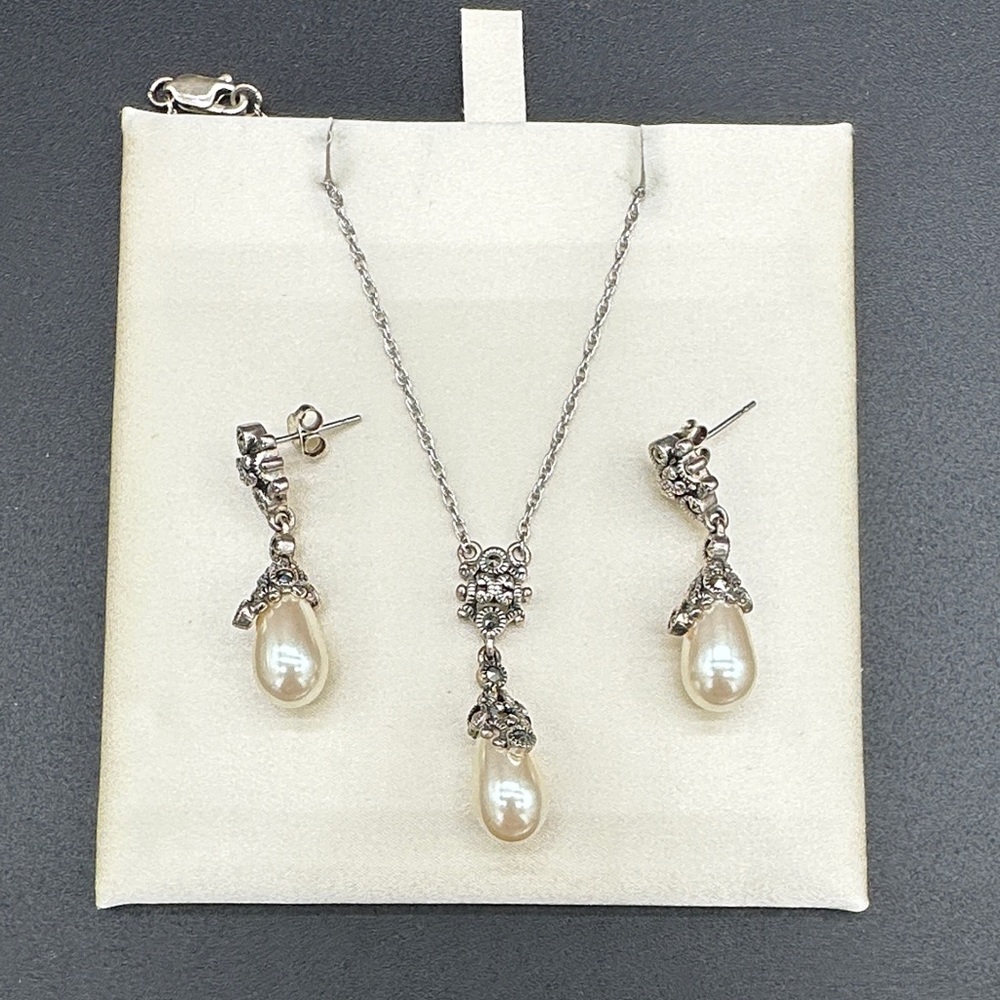 Elegant Silver and Pearl Jewelry Set Wedding